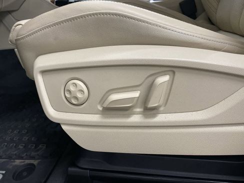 Used 2022 Audi Q5 e Prestige image 15