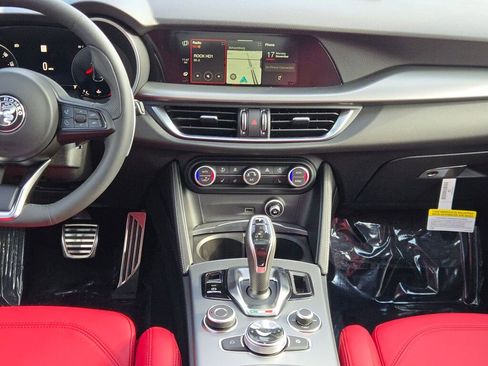 New 2025 Alfa Romeo Stelvio Sprint image 20