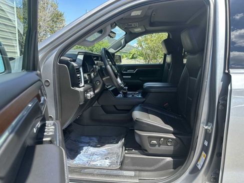 Used 2024 GMC Sierra 1500 Denali AWD/4WD image 2