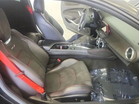 Used 2018 Chevrolet Camaro ZL1 RWD image 27