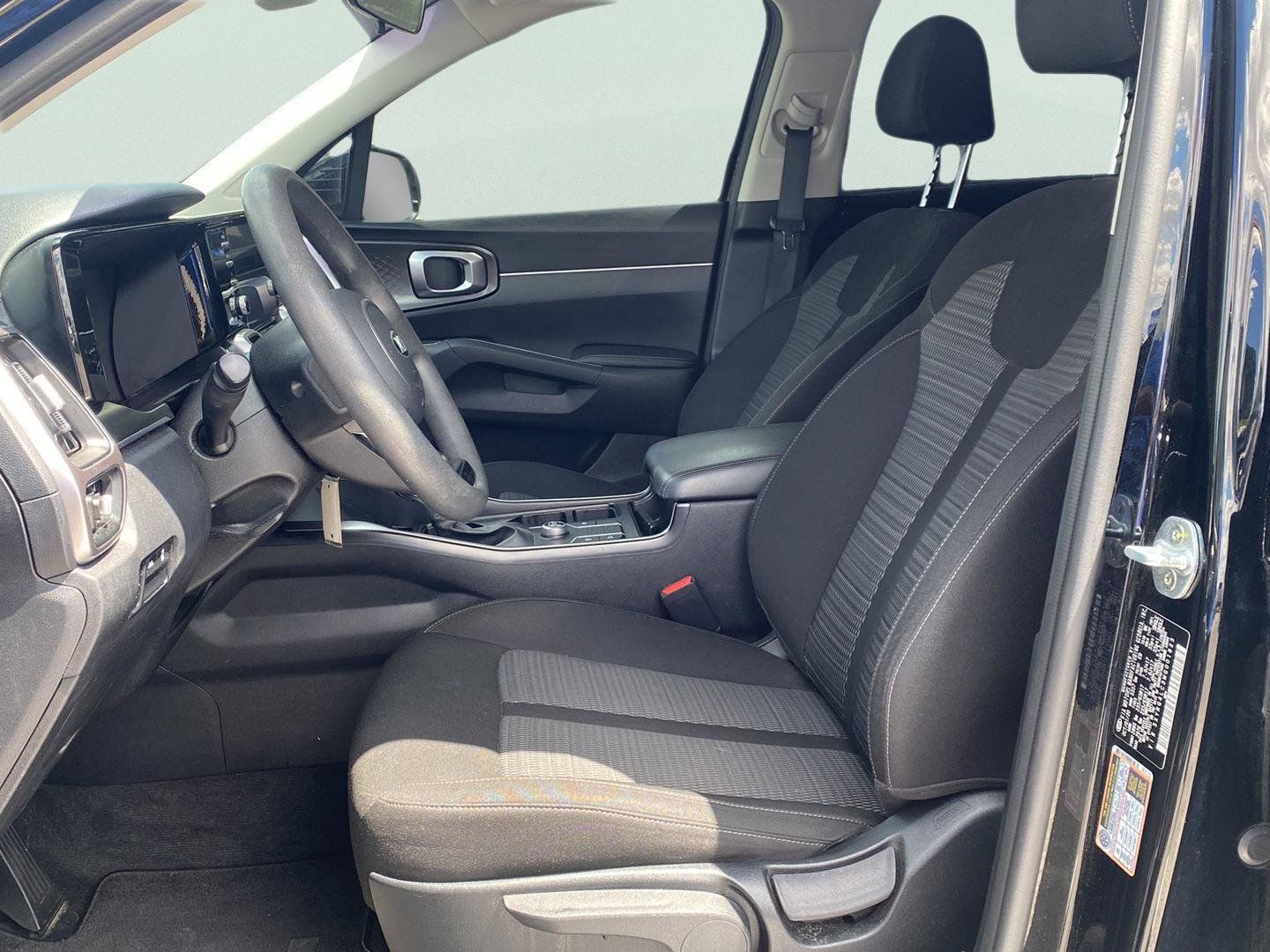 Used 2021 Kia Sorento LX FWD image 15