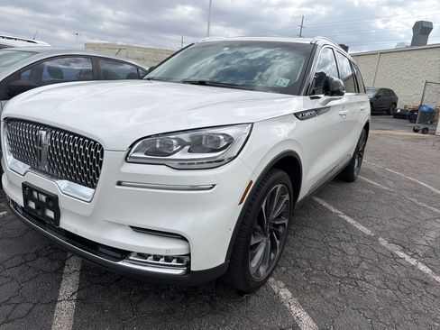 Used 2023 Lincoln Aviator Reserve w/ Equipment Group 201A image 1