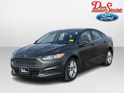Used 2016 Ford Fusion SE w/ SE Cold Weather Package