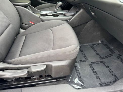 Used 2018 Chevrolet Malibu LT FWD image 41