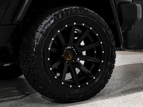 Used 2013 Toyota FJ Cruiser 4WD w/ Convenience Pkg image 64