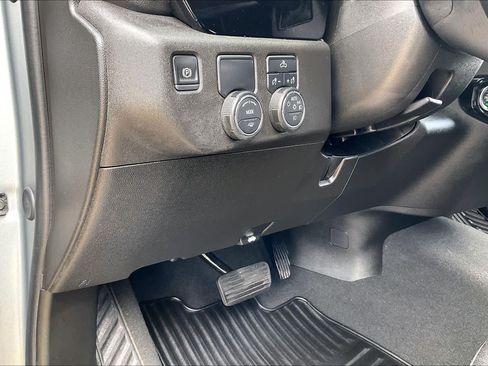 Used 2026 Chevrolet Silverado 1500 RST RWD image 35