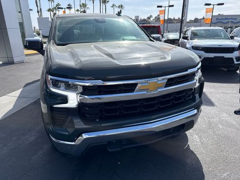 Used 2025 Chevrolet Silverado 1500 LT RWD image 7