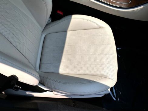 Used 2019 Mercedes-Benz E 300 4MATIC w/ Parking Assistance Package image 26