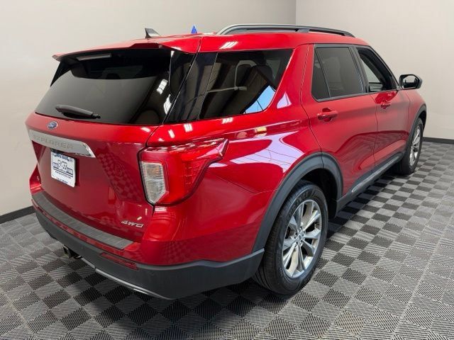 Used 2023 Ford Explorer XLT w/ Equipment Group 202A AWD/4WD image 8
