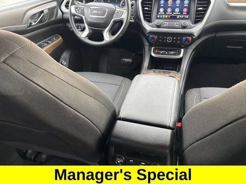 Used 2023 GMC Acadia SLE w/ Driver Convenience Package FWD image 39