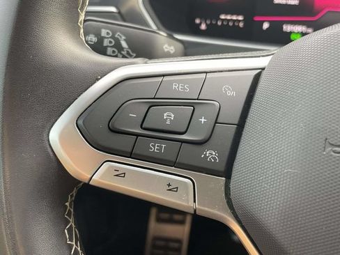 Used 2023 Volkswagen Tiguan SE R-Line FWD image 23