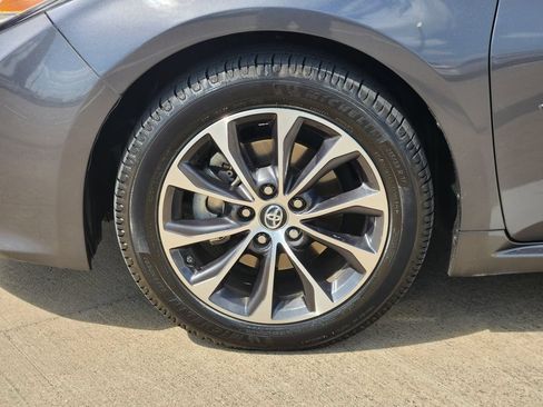 Used 2018 Toyota Avalon XLE Premium FWD image 10