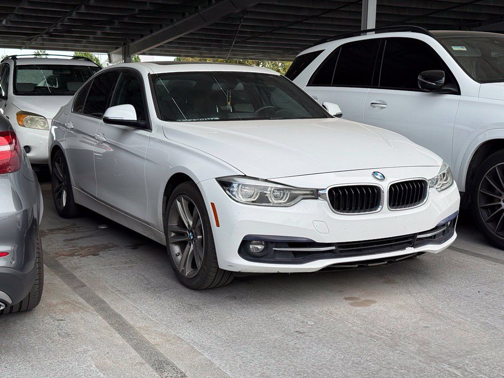 Used 2018 BMW 330i Sedan RWD image 1