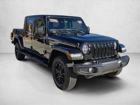 Used 2022 Jeep Gladiator Sport image 3