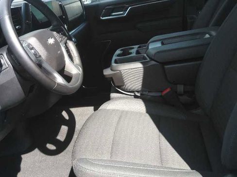 Used 2026 Chevrolet Silverado 1500 LT AWD/4WD image 3