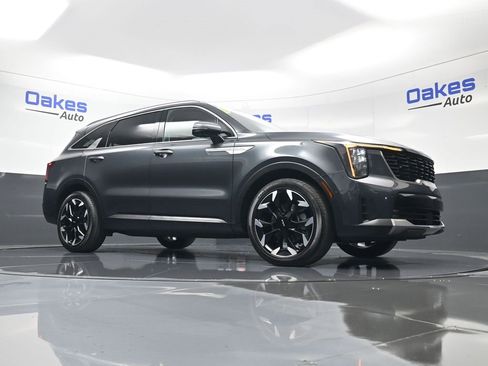 Certified 2025 Kia Sorento SX image 42