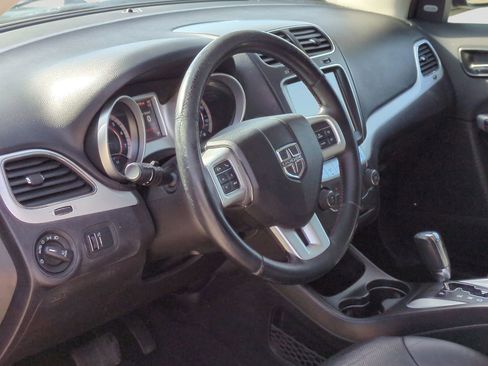 Used 2014 Dodge Journey R/T image 2