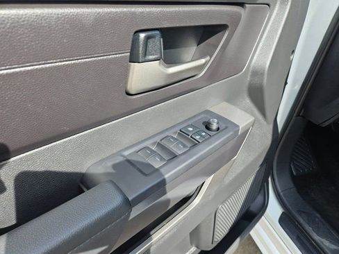 Used 2025 Toyota Tundra SR5 AWD/4WD image 20