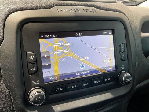Used 2016 Jeep Renegade Trailhawk AWD/4WD image 32