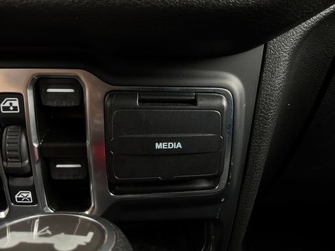 Used 2025 Jeep Wrangler Unlimited Sport AWD/4WD image 21