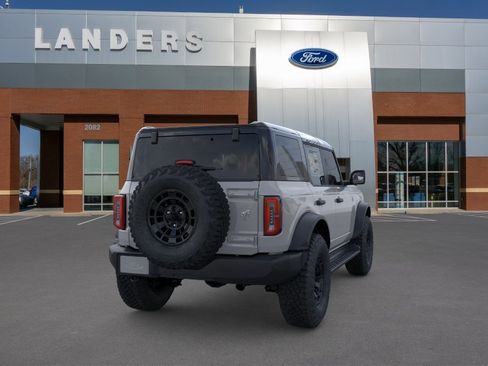 New 2026 Ford Bronco Outer Banks AWD/4WD image 8