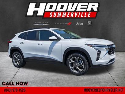 Used 2025 Chevrolet Trax LT