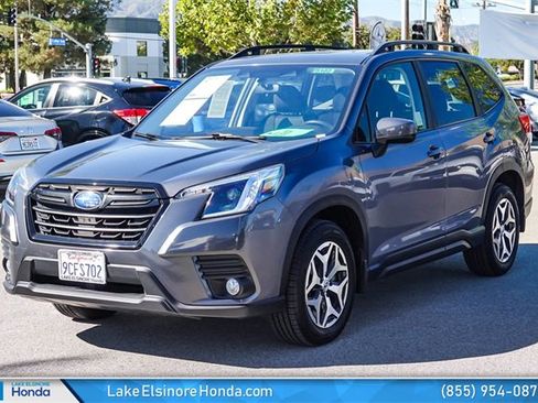 Used 2022 Subaru Forester Premium image 4
