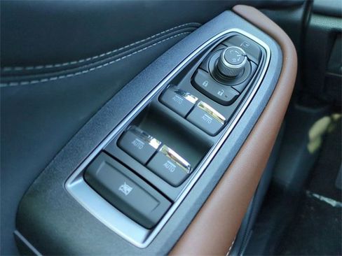 New 2025 Subaru Outback Touring w/ Popular Package #2 image 25