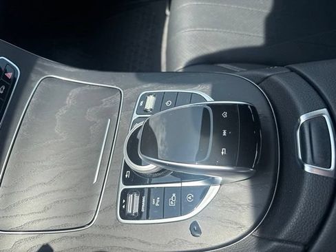 Used 2019 Mercedes-Benz E 300 4MATIC image 15