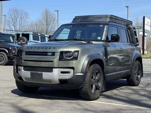 Used 2020 Land Rover Defender 110 SE AWD/4WD image 2