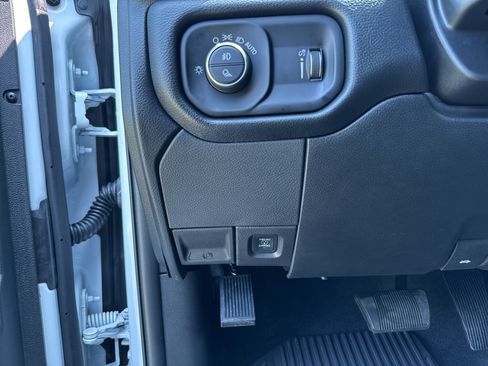 New 2026 RAM 3500 Tradesman AWD/4WD image 30