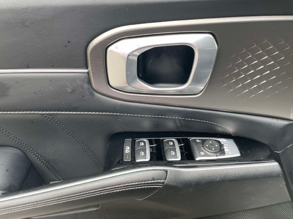 Used 2021 Kia Sorento SX AWD/4WD image 19
