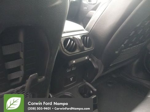 Used 2021 Jeep Gladiator Rubicon w/ Uconnect 4C Nav & Sound Group image 26
