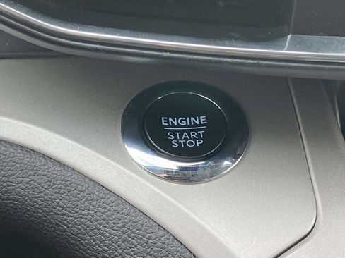 Used 2023 Ford Explorer XLT w/ Equipment Group 202A image 25