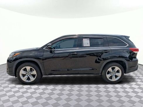 Used 2018 Toyota Highlander Limited FWD image 7