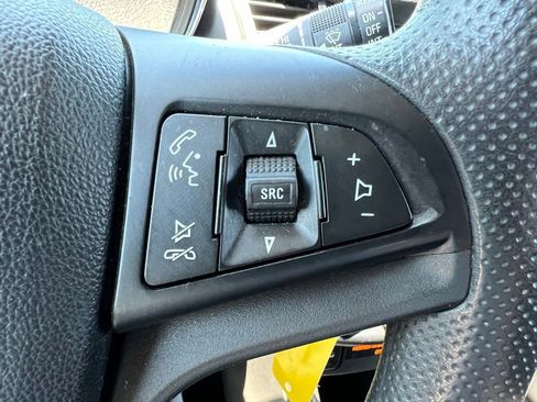 Used 2017 Chevrolet Trax LT AWD/4WD image 34