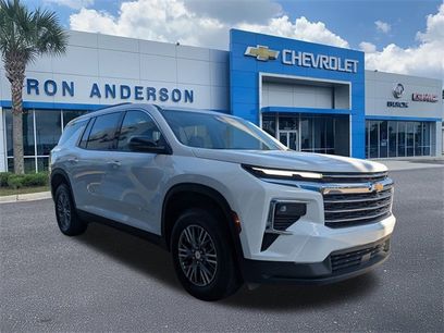 New 2025 Chevrolet Traverse LT w/ Driver Confidence Package