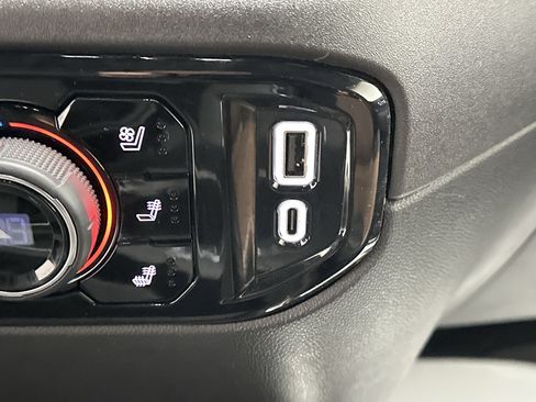 Used 2024 Chevrolet Silverado 2500 High Country w/ Technology Package image 49