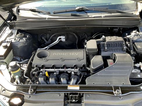 Used 2010 Hyundai Santa Fe GLS image 29