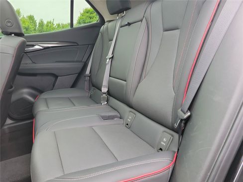 Used 2023 Buick Envision Essence w/ Sport Touring Package AWD/4WD image 15