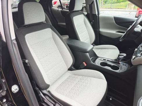 Used 2022 Chevrolet Equinox LT AWD/4WD image 18
