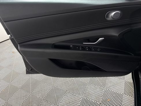 Used 2023 Hyundai Elantra SEL w/ Convenience Package FWD image 12