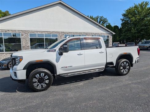 Used 2020 GMC Sierra 2500 AT4 w/ AT4 Premium Package AWD/4WD image 3