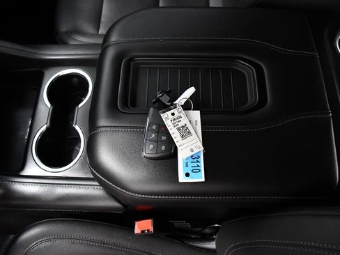 Used 2023 Chevrolet Tahoe LT w/ Luxury Package image 25