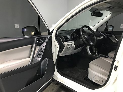 Used 2015 Subaru Forester 2.5i Limited w/ Popular Package #2 AWD/4WD image 9