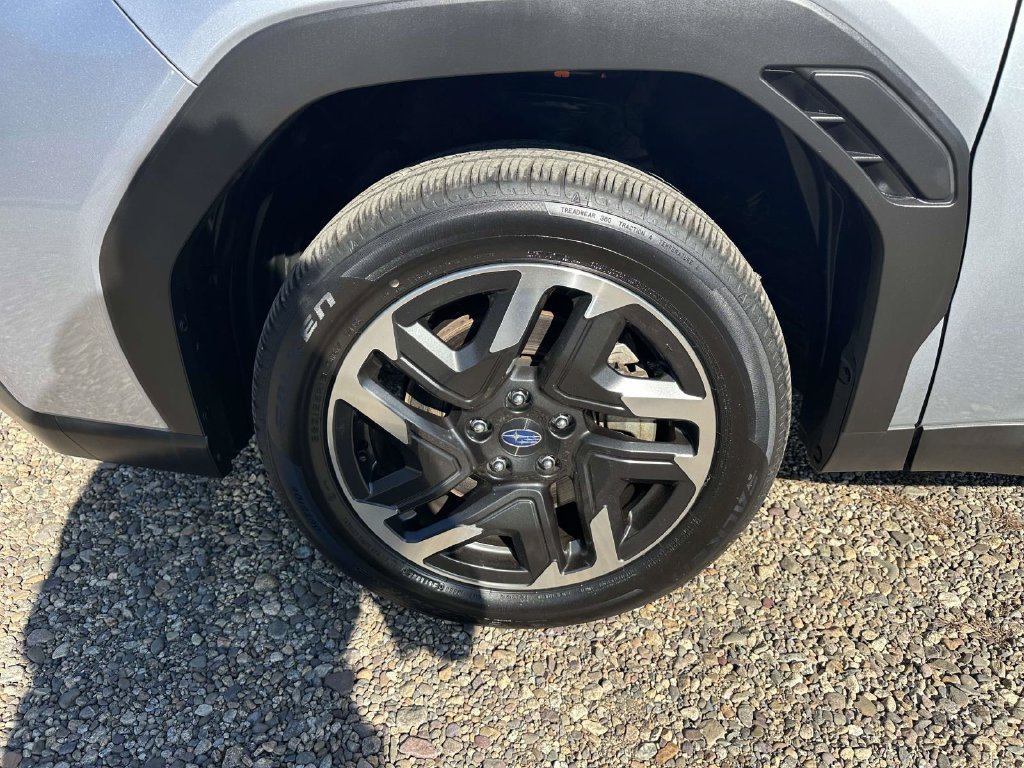 Certified 2025 Subaru Forester Premium AWD/4WD image 6