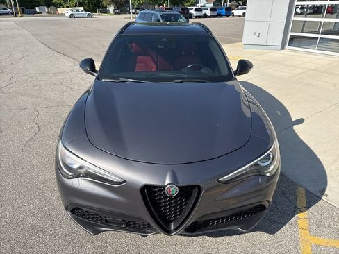 Used 2022 Alfa Romeo Stelvio Veloce AWD/4WD image 11