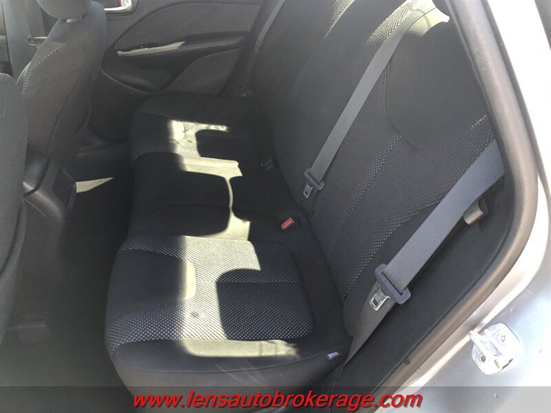 Used 2015 Dodge Dart SE w/ Convenience Group FWD image 17