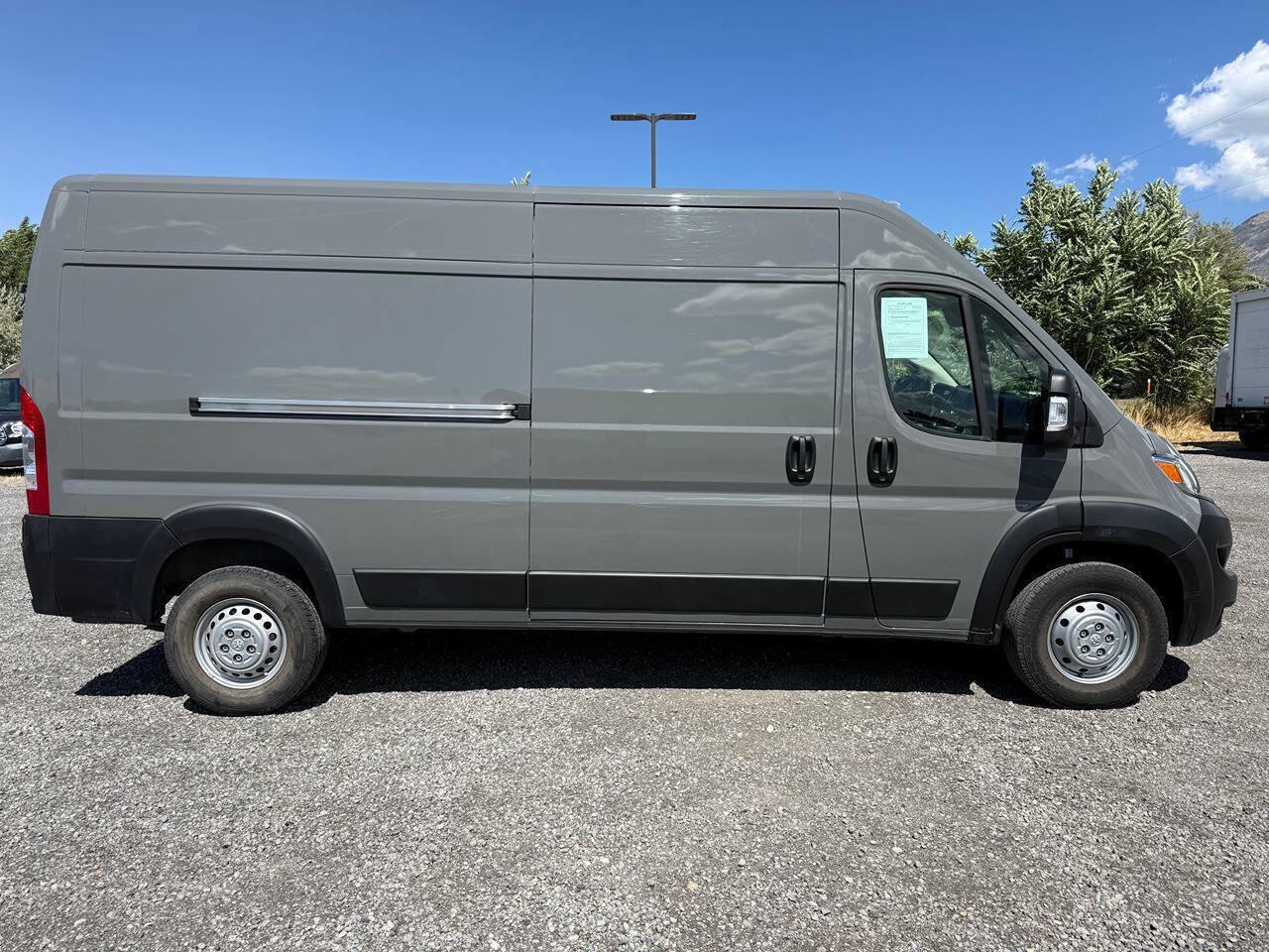 Used 2025 RAM ProMaster 2500 FWD image 2