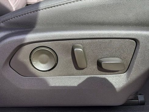 Used 2024 GMC Sierra 1500 SLT image 26